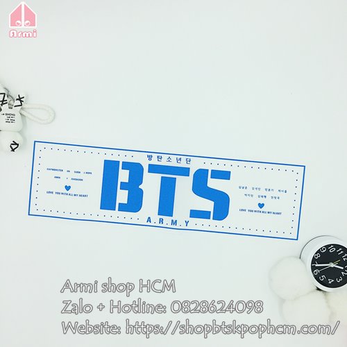 Banner cổ vũ BTS show cho ARMY trắng