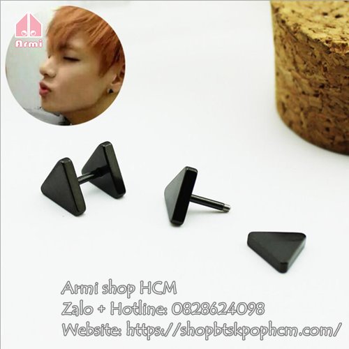 Khuyên/Bông tai BTS nhựa đen